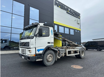 Konténerszállító VOLVO FM7