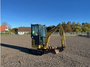 Minikotró KOMATSU PC16R HS: 2 kép.