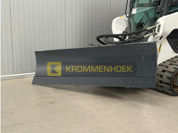 Tolólap - Rakodógép Bobcat 96 Dozer Blade 244 cm 6-weg blad: 3 kép. Tolólap - Rakodógép Bobcat 96 Dozer Blade 244 cm 6-weg blad: 3 kép.