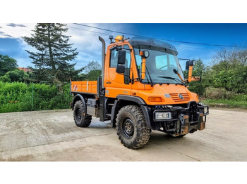 Többcélú/ Speciális jármű UNIMOG U300