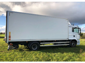 Hőszigetelt teherautó MAN 15.290 Winda Bok otwierany 18 Palet: 3 kép.