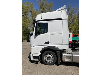 Nyergesvontató MERCEDES-BENZ Actros 1851