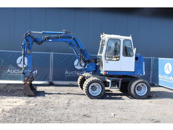 Gumikerekes kotró ATLAS