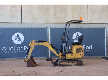 Minikotró CATERPILLAR 300.9D