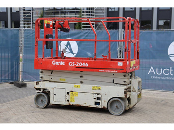 Ollós emelő Genie GS-2046: 3 kép. Ollós emelő Genie GS-2046: 3 kép.