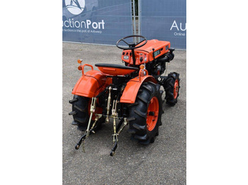 Traktor Kubota B5000: 4 kép. Traktor Kubota B5000: 4 kép.