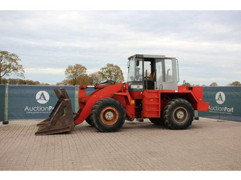 Gumikerekes homlokrakodó O&K