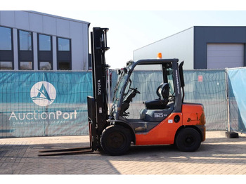 Dízel targonca TOYOTA FDF 30