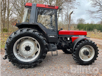 Traktor Case IH 1056 XL: 4 kép. Traktor Case IH 1056 XL: 4 kép.