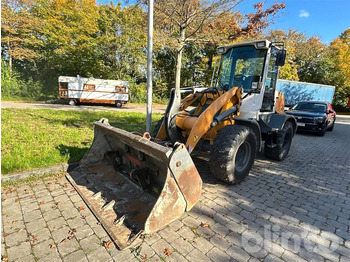 Gumikerekes homlokrakodó LIEBHERR L 509