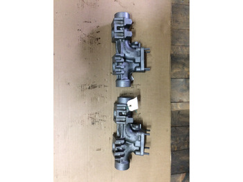 Kipufogó leömlő COLLETTORE CENTRALE DI SCARICO MAN 51081020065: 3 kép. Kipufogó leömlő COLLETTORE CENTRALE DI SCARICO MAN 51081020065: 3 kép.