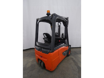 Elektromos targonca Linde E16: 2 kép. Elektromos targonca Linde E16: 2 kép.