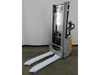 Emelőtargoncá STILL