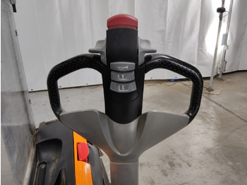 Emelőtargoncá Still EXV12: 3 kép. Emelőtargoncá Still EXV12: 3 kép.