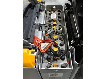 Komissiózó targoncá Still OPX25: 4 kép.