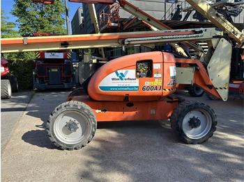 Személyemelő JLG 600 AJ (3218): 2 kép.