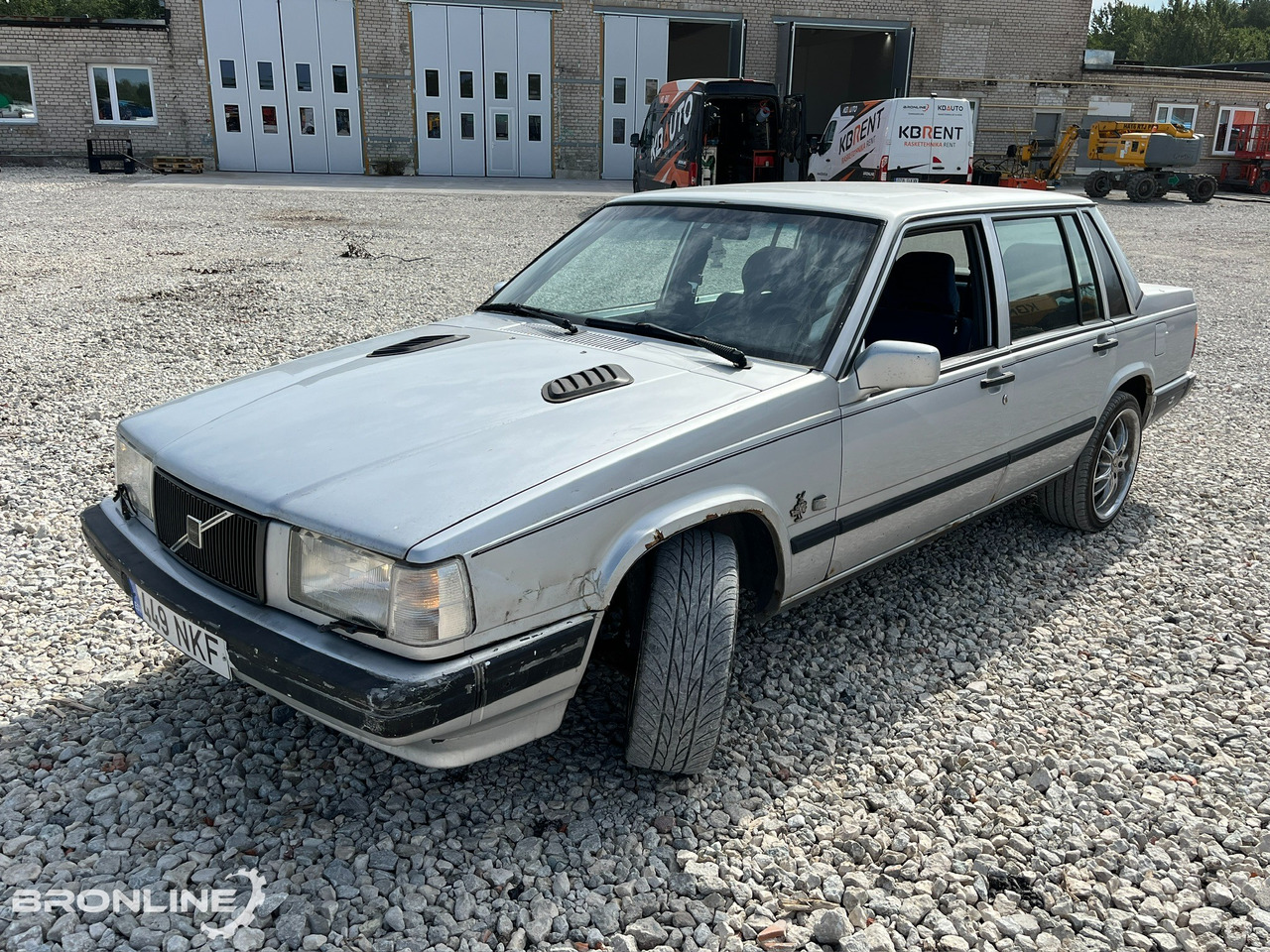 1992 VOLVO 740SE 2.3 85kW - Autó: 2 kép. 1992 VOLVO 740SE 2.3 85kW - Autó: 2 kép.