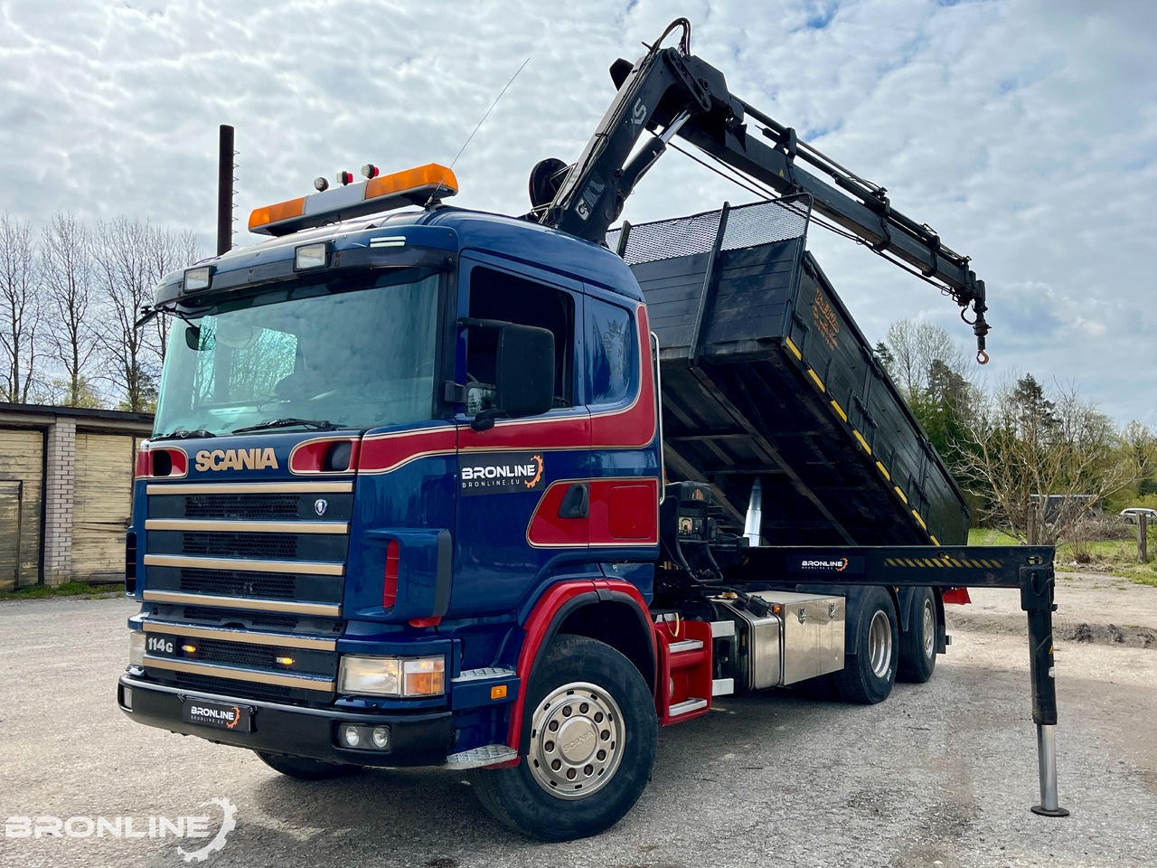 2002 SCANIA R114 6X2*4 Tipper+HIAB 166-e5 crane - Billenőplatós teherautó, Darus autó: 1 kép. 2002 SCANIA R114 6X2*4 Tipper+HIAB 166-e5 crane - Billenőplatós teherautó, Darus autó: 1 kép.
