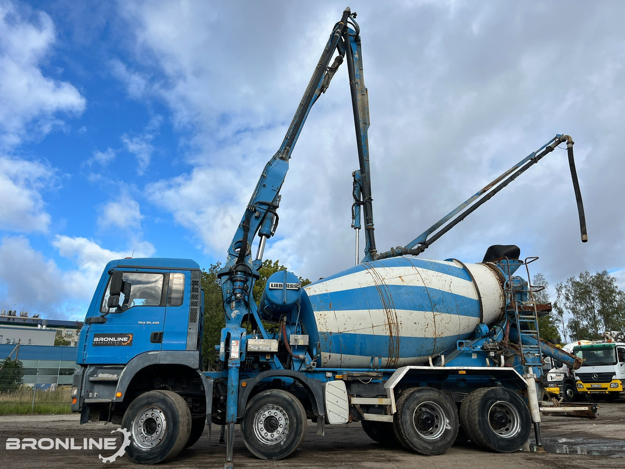 2005 MAN TGA 35.410 8X4 PUMI - Betonmixer: 4 kép. 2005 MAN TGA 35.410 8X4 PUMI - Betonmixer: 4 kép.