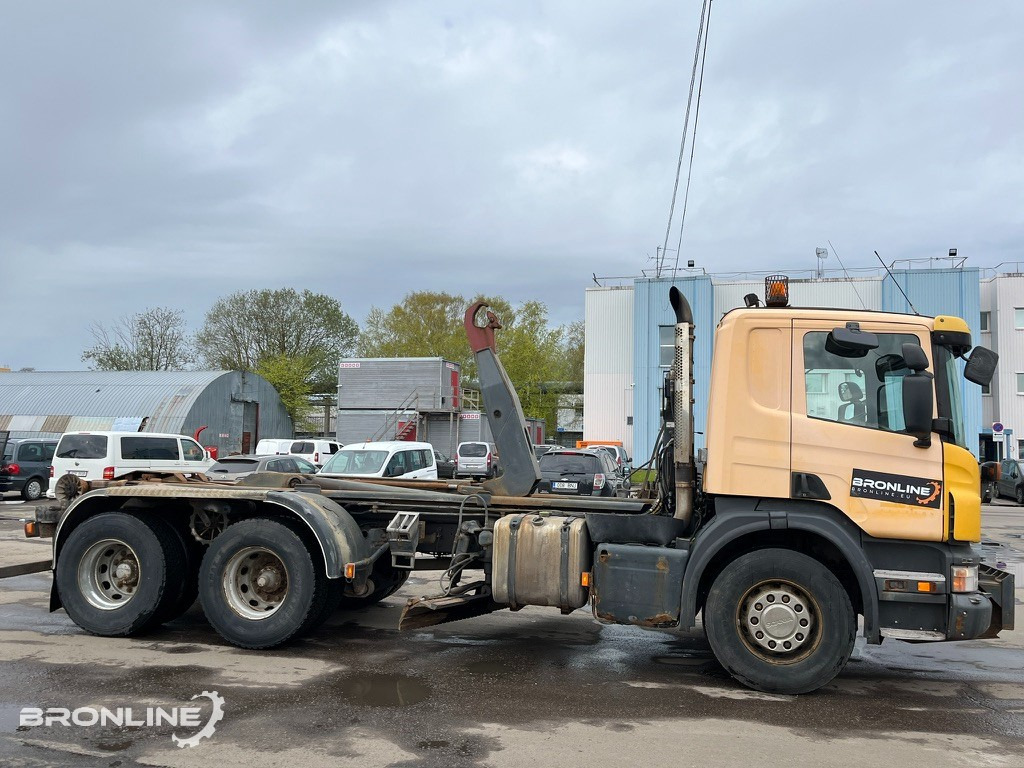 2006 SCANIA P 380 6X2 Hooklift - Horgos rakodó teherautó: 4 kép. 2006 SCANIA P 380 6X2 Hooklift - Horgos rakodó teherautó: 4 kép.