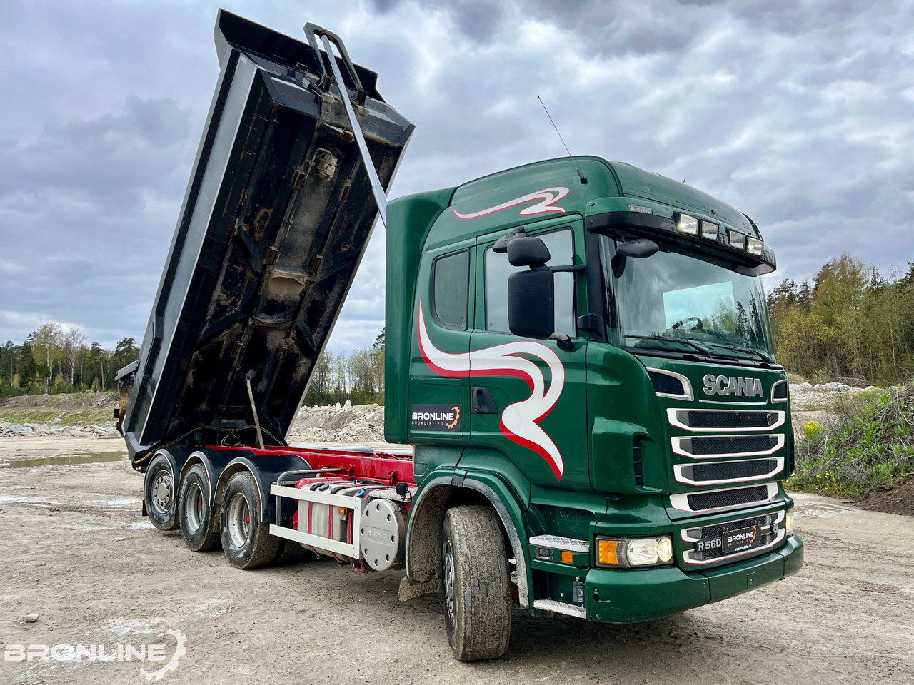 2013 V8 SCANIA R560 8X4 Tipper/Kallur/Retarder - Billenőplatós teherautó: 1 kép. 2013 V8 SCANIA R560 8X4 Tipper/Kallur/Retarder - Billenőplatós teherautó: 1 kép.