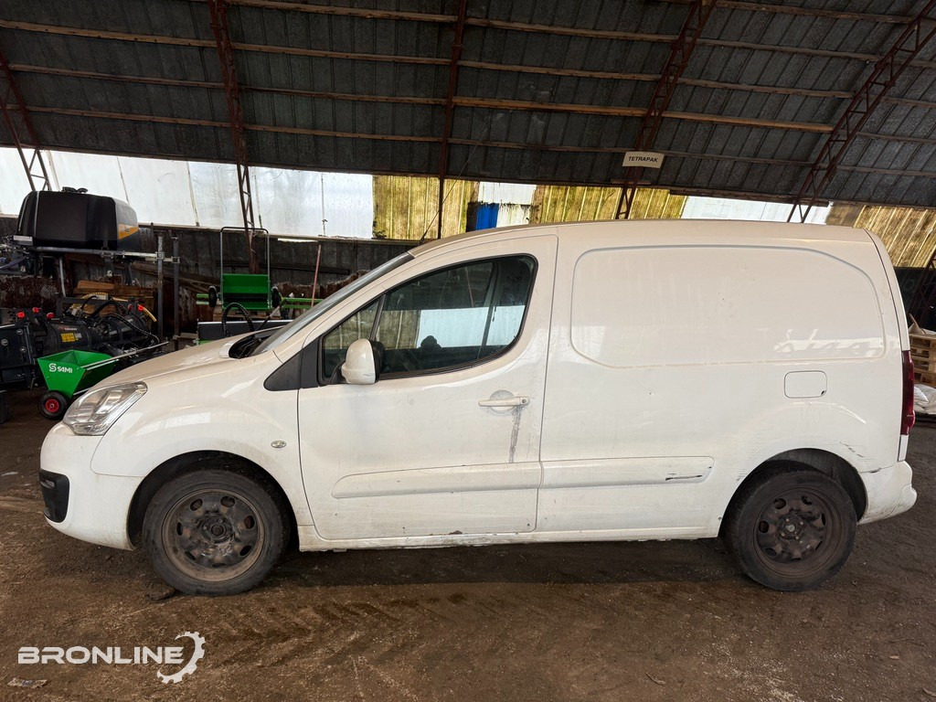 2016 Citroën Berlingo 1.6 72kW - Kis furgon: 4 kép. 2016 Citroën Berlingo 1.6 72kW - Kis furgon: 4 kép.