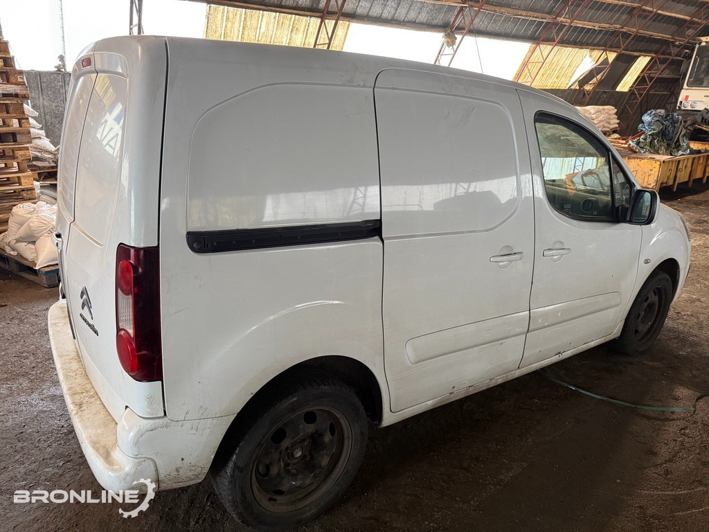 2016 Citroën Berlingo 1.6 72kW - Kis furgon: 5 kép. 2016 Citroën Berlingo 1.6 72kW - Kis furgon: 5 kép.