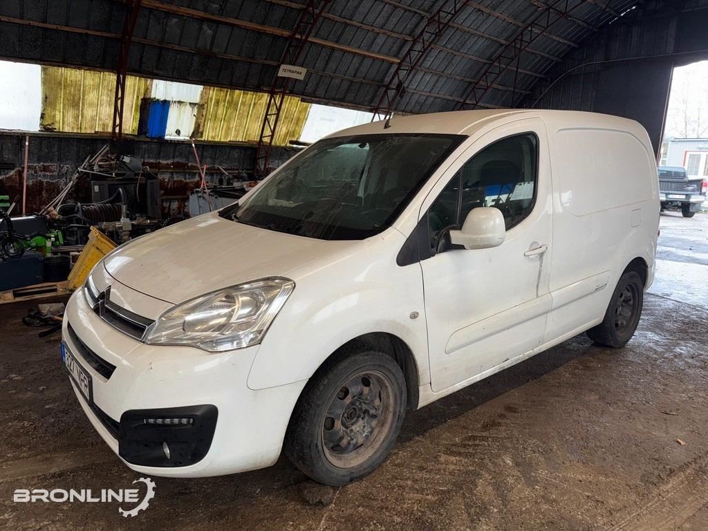 2016 Citroën Berlingo 1.6 72kW - Kis furgon: 1 kép. 2016 Citroën Berlingo 1.6 72kW - Kis furgon: 1 kép.