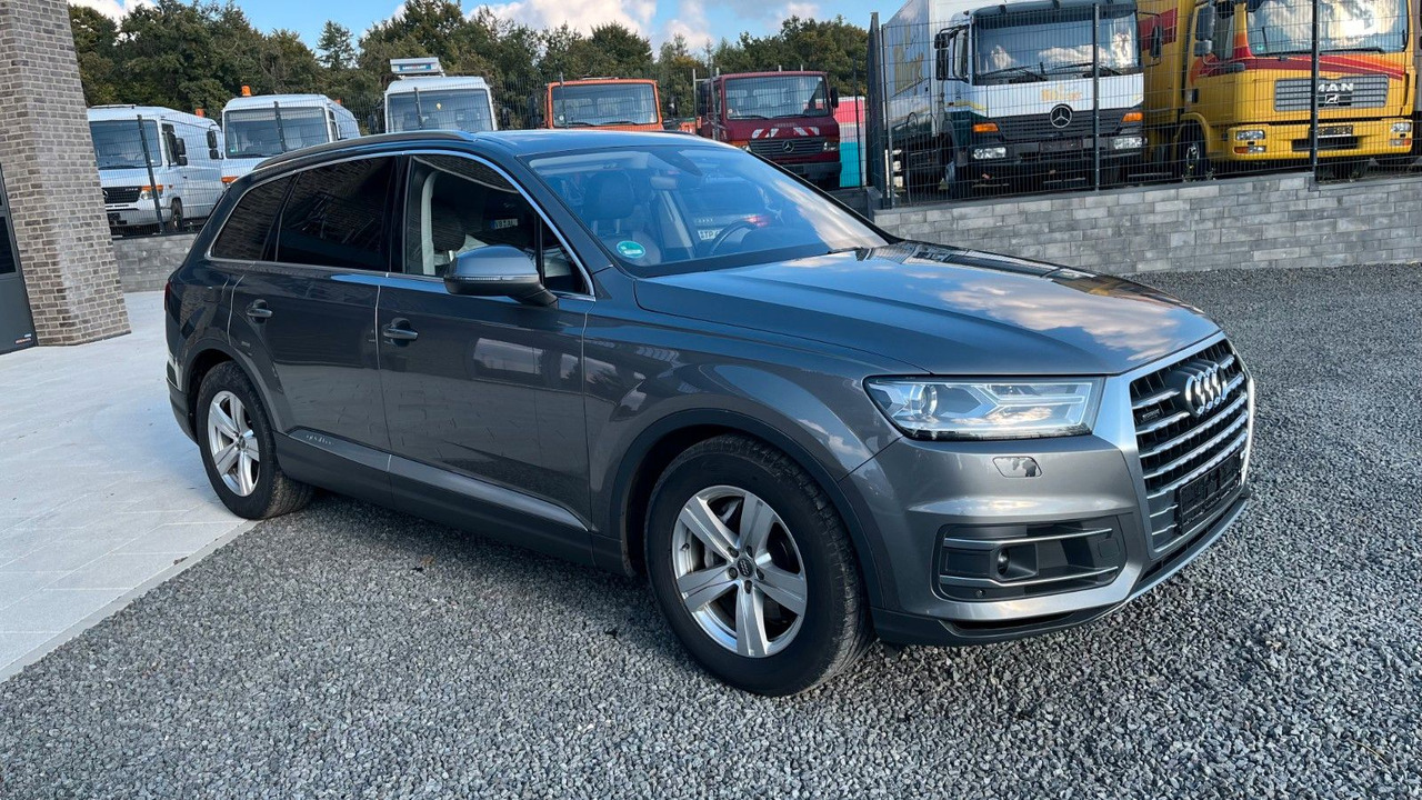 Audi Q7 3.0 TDI quattro Standheizung Allradl. Luftfe - Terepjáró/ SUV: 3 kép. Audi Q7 3.0 TDI quattro Standheizung Allradl. Luftfe - Terepjáró/ SUV: 3 kép.