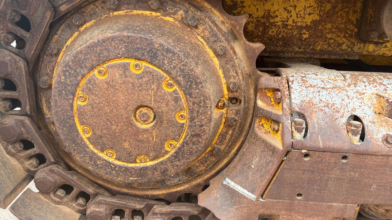 Lánctalpas homlokrakodó Hanomag 600 C Raupe Dozer: 9 kép. Lánctalpas homlokrakodó Hanomag 600 C Raupe Dozer: 9 kép.