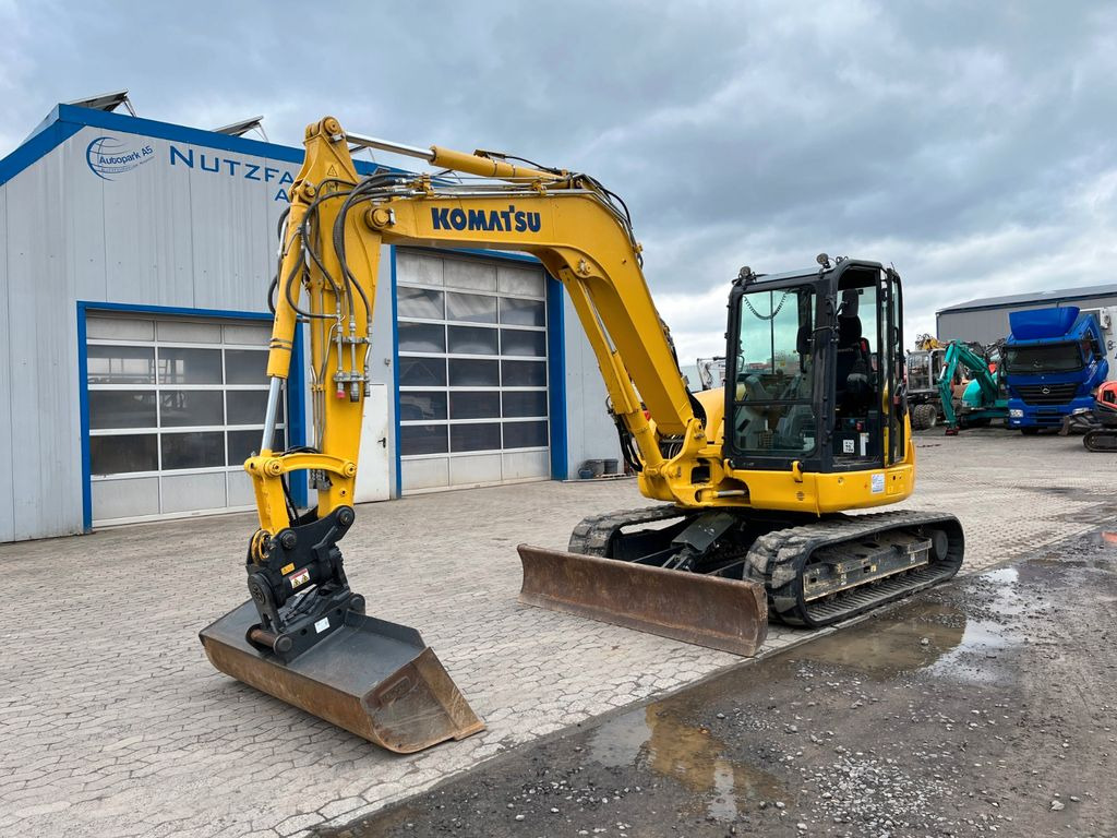 Komatsu PC80MR-5E0 PC80 HS08 8000 Kg Tilt ab 1.082€ mtl. - Minikotró: 2 kép. Komatsu PC80MR-5E0 PC80 HS08 8000 Kg Tilt ab 1.082€ mtl. - Minikotró: 2 kép.