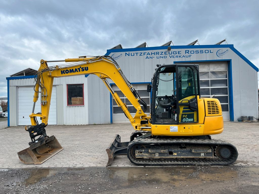 Komatsu PC80MR-5E0 PC80 HS08 8000 Kg Tilt ab 1.082€ mtl. - Minikotró: 1 kép. Komatsu PC80MR-5E0 PC80 HS08 8000 Kg Tilt ab 1.082€ mtl. - Minikotró: 1 kép.