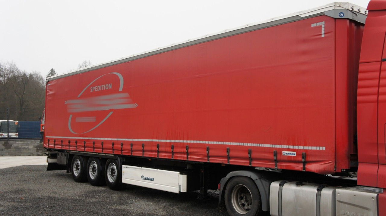 Krone SD Pritsche + Plane Liftachse - Ponyvás félpótkocsi: 3 kép. Krone SD Pritsche + Plane Liftachse - Ponyvás félpótkocsi: 3 kép.