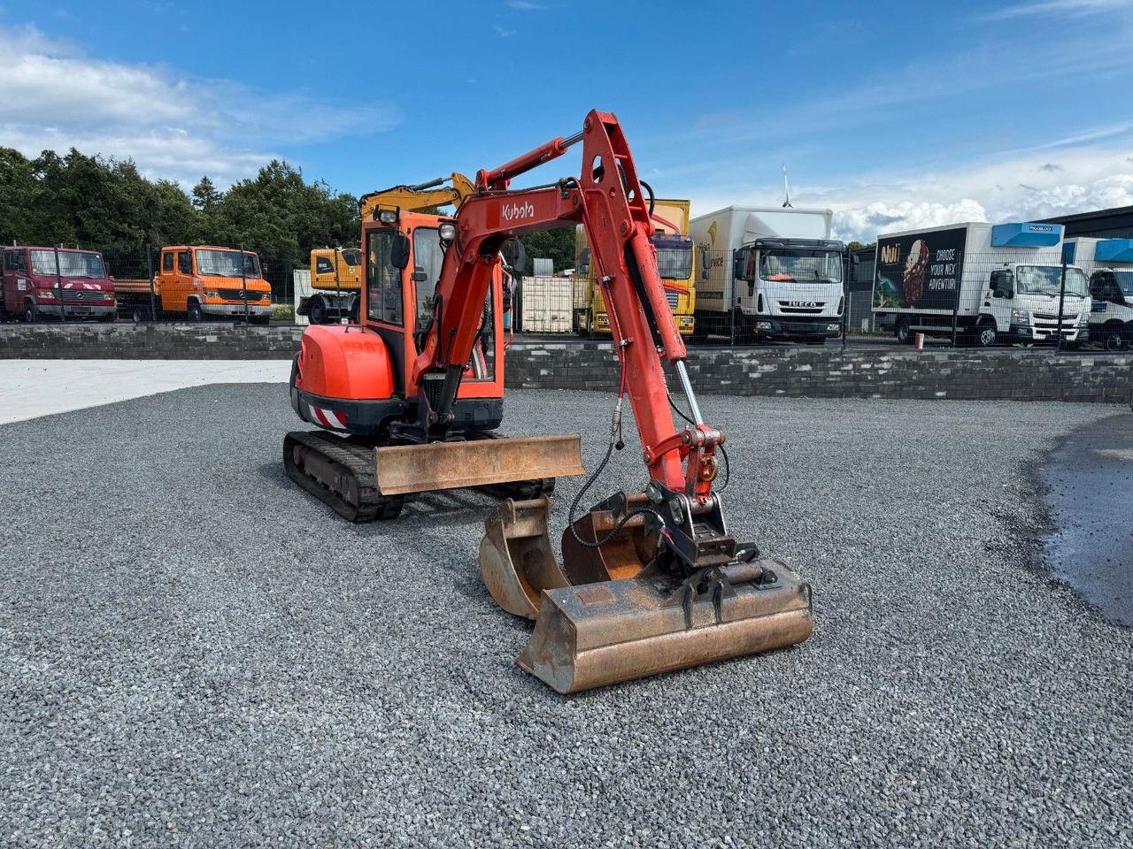 Kubota KX 121-3a KX121 Minibagger Monoausleger 3xLöffel - Minikotró: 3 kép. Kubota KX 121-3a KX121 Minibagger Monoausleger 3xLöffel - Minikotró: 3 kép.