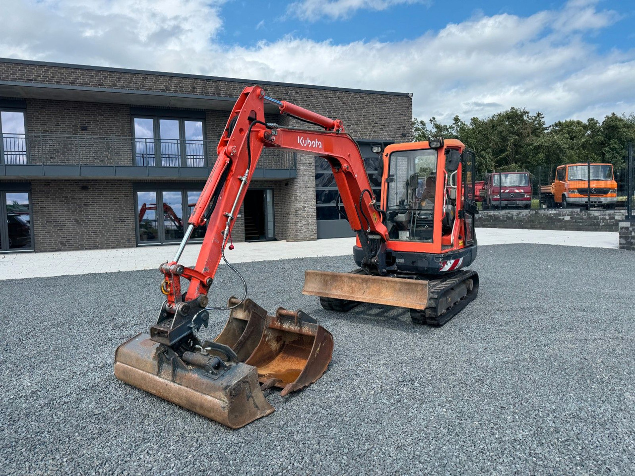 Kubota KX 121-3a KX121 Minibagger Monoausleger 3xLöffel - Minikotró: 2 kép. Kubota KX 121-3a KX121 Minibagger Monoausleger 3xLöffel - Minikotró: 2 kép.