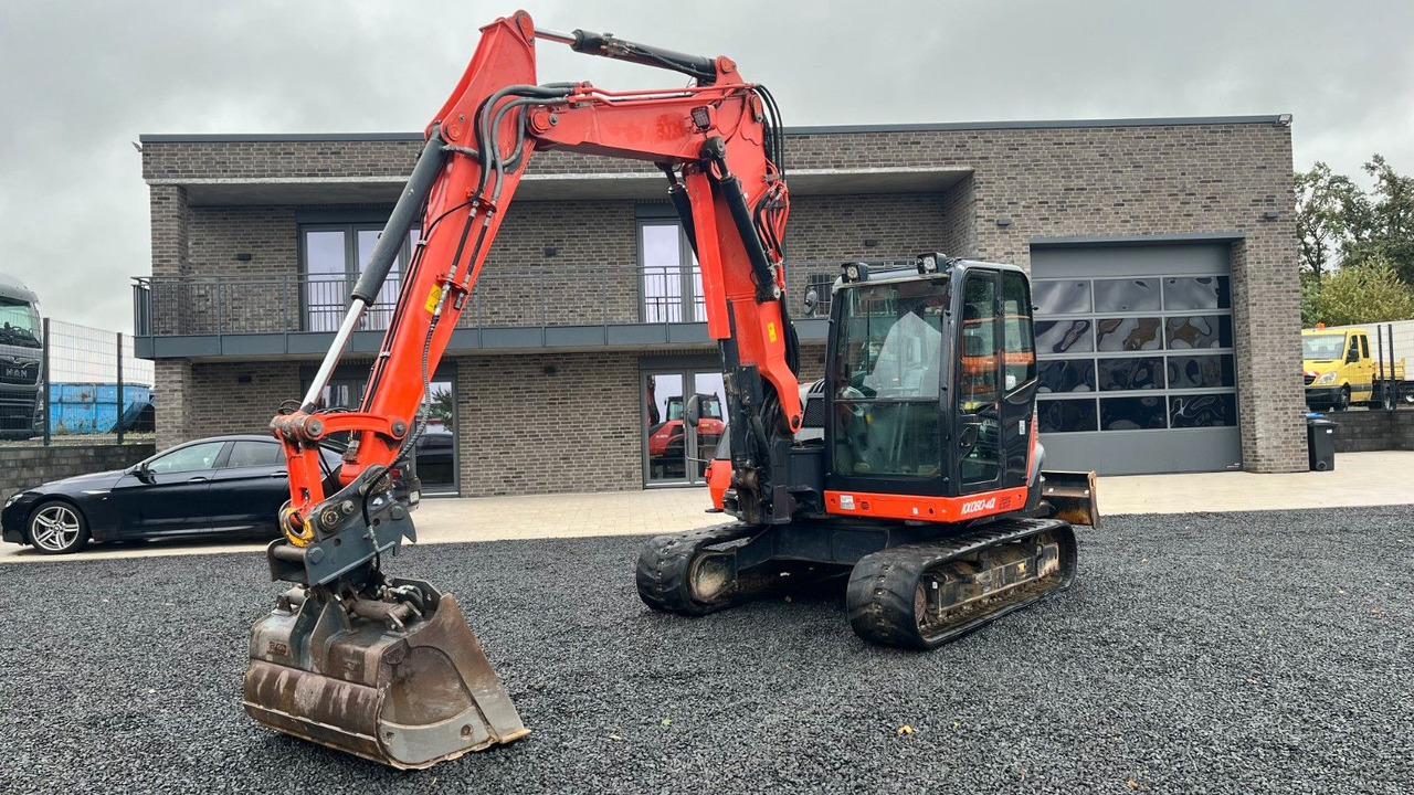 Kubota KX080-4a Verstellausleger 8835 KG - Minikotró: 2 kép. Kubota KX080-4a Verstellausleger 8835 KG - Minikotró: 2 kép.