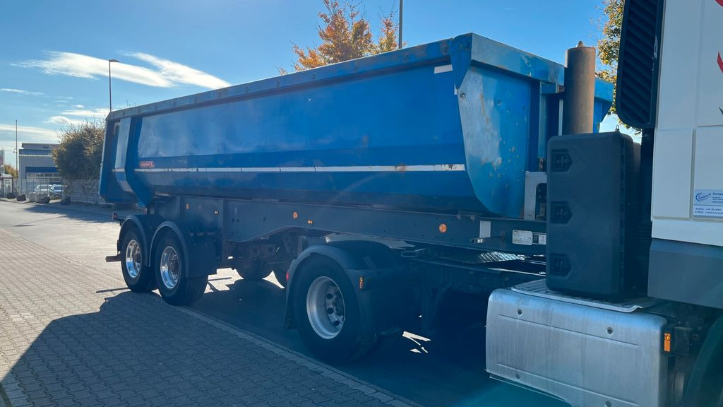 Langendorf SKS-HS 18/29 Kipper Mulde Kippmulde Langendorf SKS-HS 18/29 Kipper Mulde Kippmulde - Félpótkocsi billenőplatós: 1 kép. Langendorf SKS-HS 18/29 Kipper Mulde Kippmulde Langendorf SKS-HS 18/29 Kipper Mulde Kippmulde - Félpótkocsi billenőplatós: 1 kép.