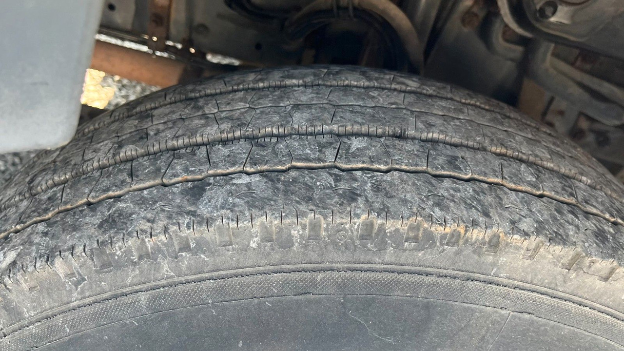 Platós kisteherautó MAN TGL 8.180 4x2 Kran Hiab Tempomat MAN TGL 8.180 4x2 Kran Hiab Tempomat: 9 kép.