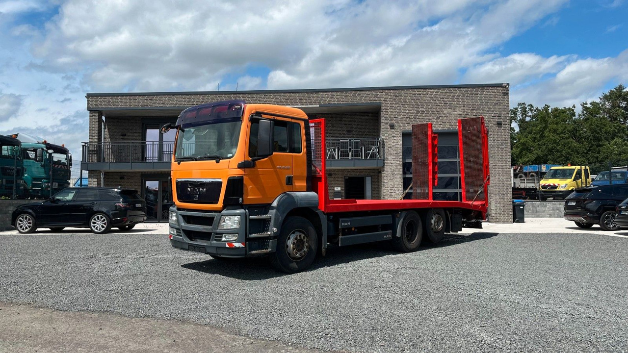 MAN TGS 26.320 Abschlepper Transporter Baumaschinen - Vontató: 1 kép. MAN TGS 26.320 Abschlepper Transporter Baumaschinen - Vontató: 1 kép.