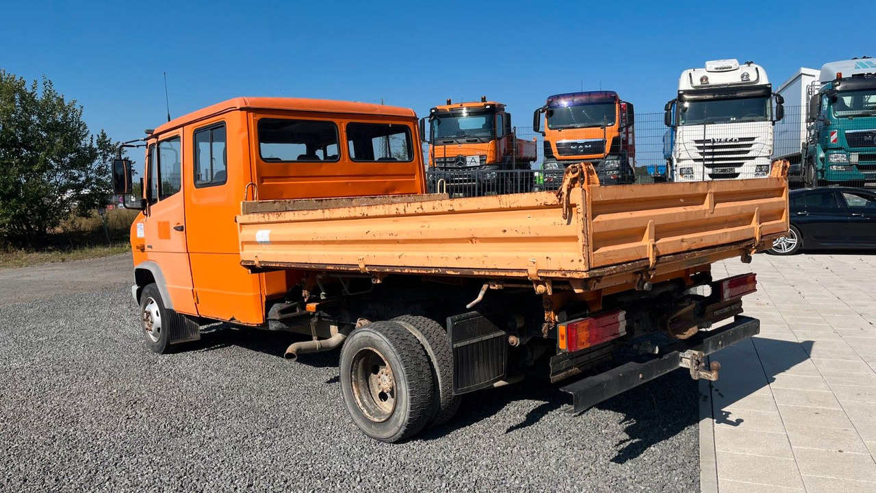 Billenőplatós kisteherautó, Duplakabinos kisteherautó Mercedes-Benz 818 DK Kipper Dreiseitenkipper Meiller Doka Mercedes-Benz 818 DK Kipper Dreiseitenkipper Meiller Doka: 7 kép. Billenőplatós kisteherautó, Duplakabinos kisteherautó Mercedes-Benz 818 DK Kipper Dreiseitenkipper Meiller Doka Mercedes-Benz 818 DK Kipper Dreiseitenkipper Meiller Doka: 7 kép.