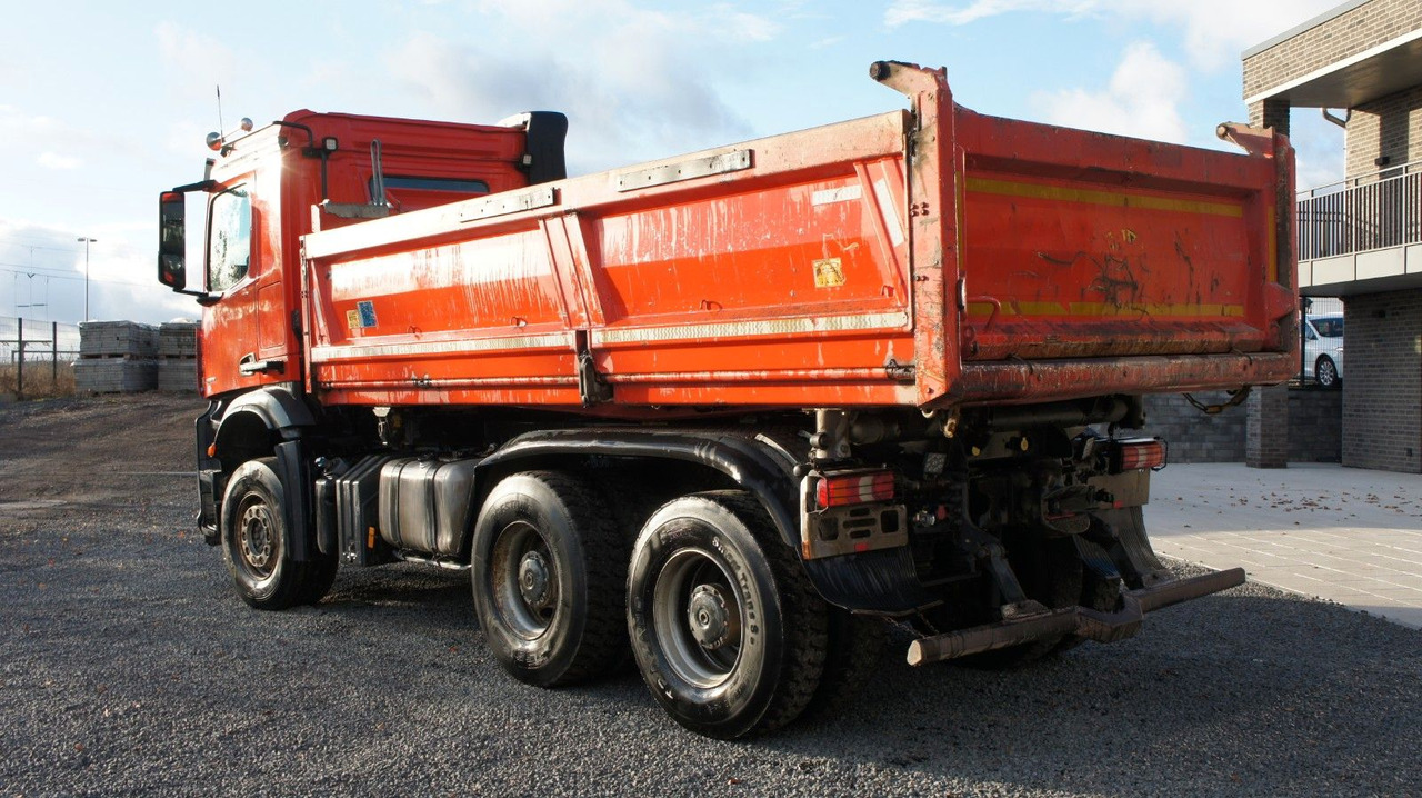 Mercedes-Benz Arocs 2653 Dreiseitenkipper Meiller Bordmatik - Billenőplatós teherautó: 5 kép. Mercedes-Benz Arocs 2653 Dreiseitenkipper Meiller Bordmatik - Billenőplatós teherautó: 5 kép.