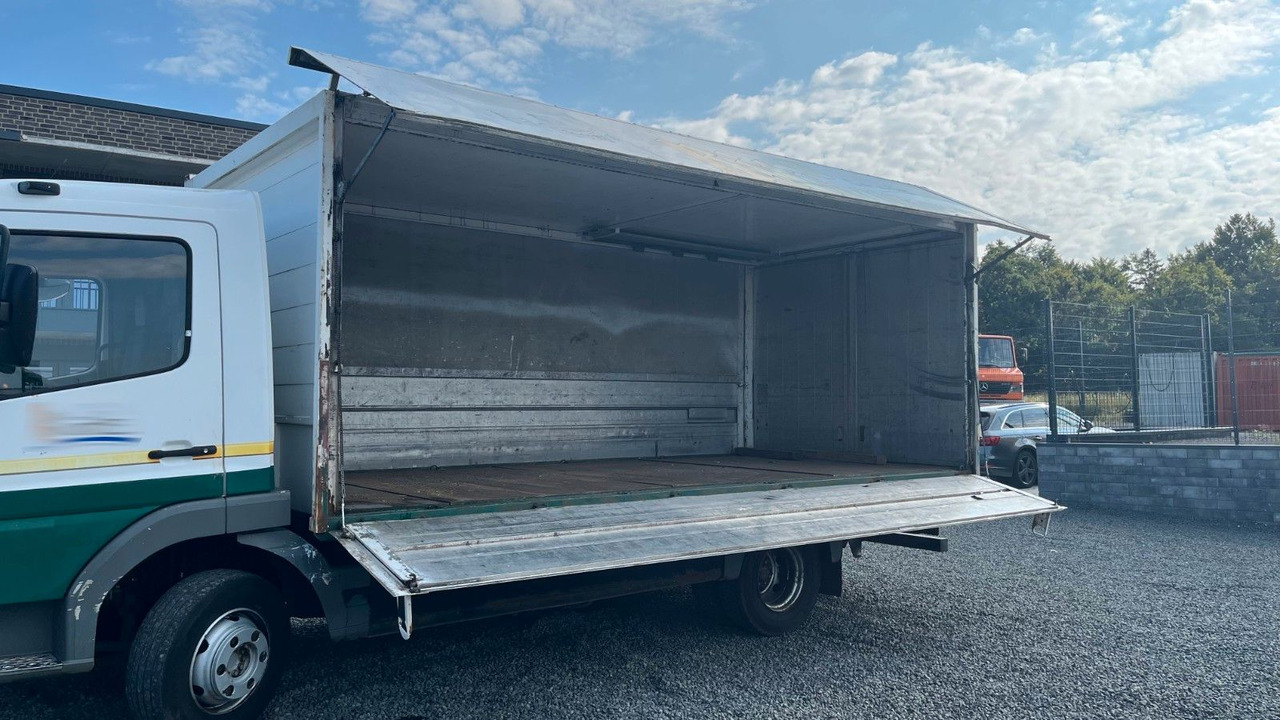 Mercedes-Benz Atego 818 Getränke Getränkeaufbau - Italszállító teherautó: 2 kép. Mercedes-Benz Atego 818 Getränke Getränkeaufbau - Italszállító teherautó: 2 kép.