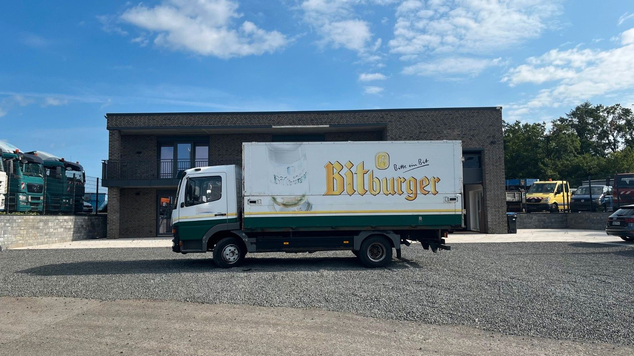 Mercedes-Benz Atego 818 Getränke Getränkeaufbau - Italszállító teherautó: 1 kép. Mercedes-Benz Atego 818 Getränke Getränkeaufbau - Italszállító teherautó: 1 kép.