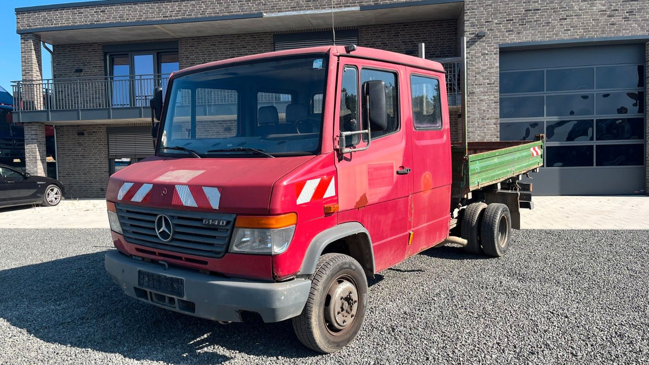 Mercedes-Benz Vario 614 DK Kipper Doka Mercedes-Benz Vario 614 DK Kipper Doka - Billenőplatós kisteherautó, Duplakabinos kisteherautó: 2 kép. Mercedes-Benz Vario 614 DK Kipper Doka Mercedes-Benz Vario 614 DK Kipper Doka - Billenőplatós kisteherautó, Duplakabinos kisteherautó: 2 kép.