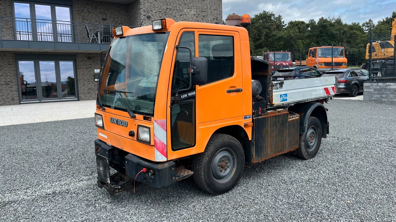 Multicar UX 100 Kipper 4x4 - Billenőplatós kisteherautó: 2 kép. Multicar UX 100 Kipper 4x4 - Billenőplatós kisteherautó: 2 kép.