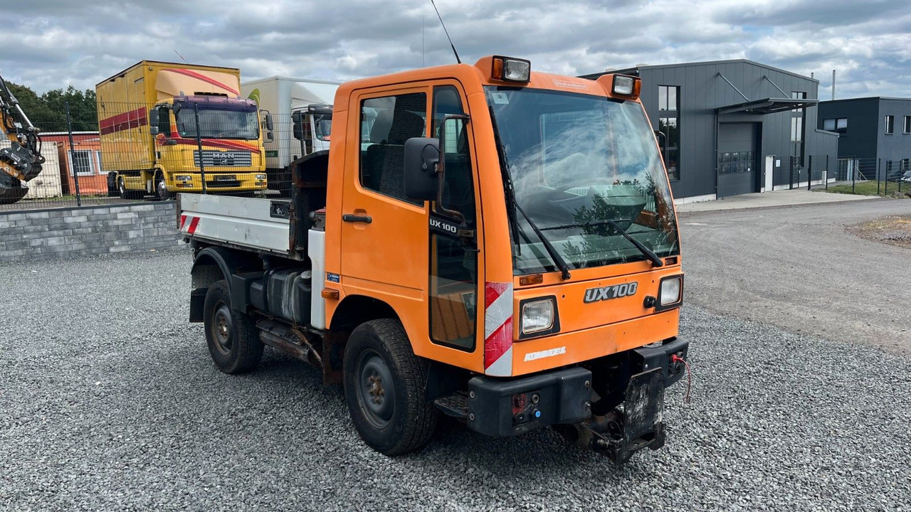 Multicar UX 100 Kipper 4x4 - Billenőplatós kisteherautó: 3 kép. Multicar UX 100 Kipper 4x4 - Billenőplatós kisteherautó: 3 kép.