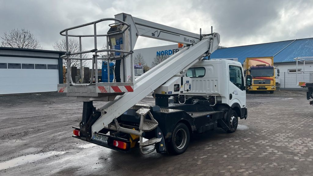 Nissan P200A-NC Steiger Hebebühne Hubarbeitsbühne 17M - Emelőkosaras teherautó, Kisteherautó: 4 kép. Nissan P200A-NC Steiger Hebebühne Hubarbeitsbühne 17M - Emelőkosaras teherautó, Kisteherautó: 4 kép.