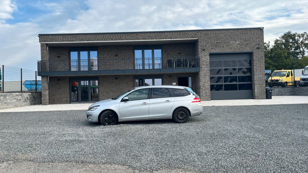 Peugeot 308 SW Active - Kombi: 1 kép. Peugeot 308 SW Active - Kombi: 1 kép.