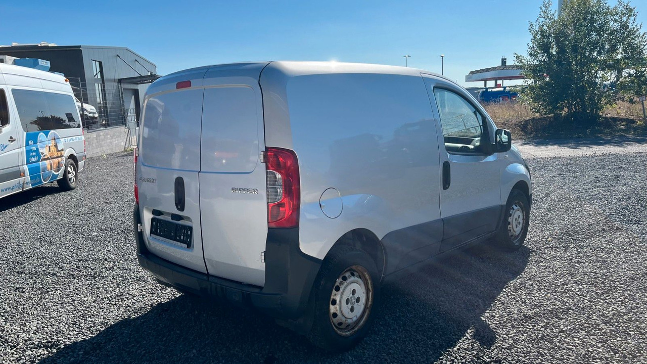 Peugeot Bipper Basis Kopfdichtungsschaden - Autó: 4 kép. Peugeot Bipper Basis Kopfdichtungsschaden - Autó: 4 kép.