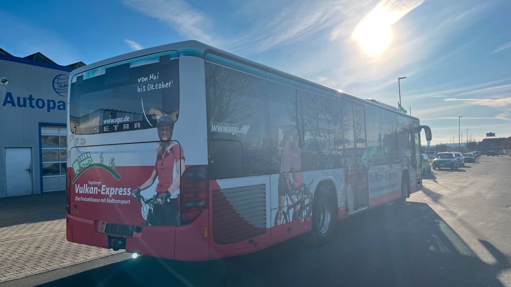 Setra S 415 NF Evobus Bus Linienverkehr - Városi busz: 3 kép. Setra S 415 NF Evobus Bus Linienverkehr - Városi busz: 3 kép.
